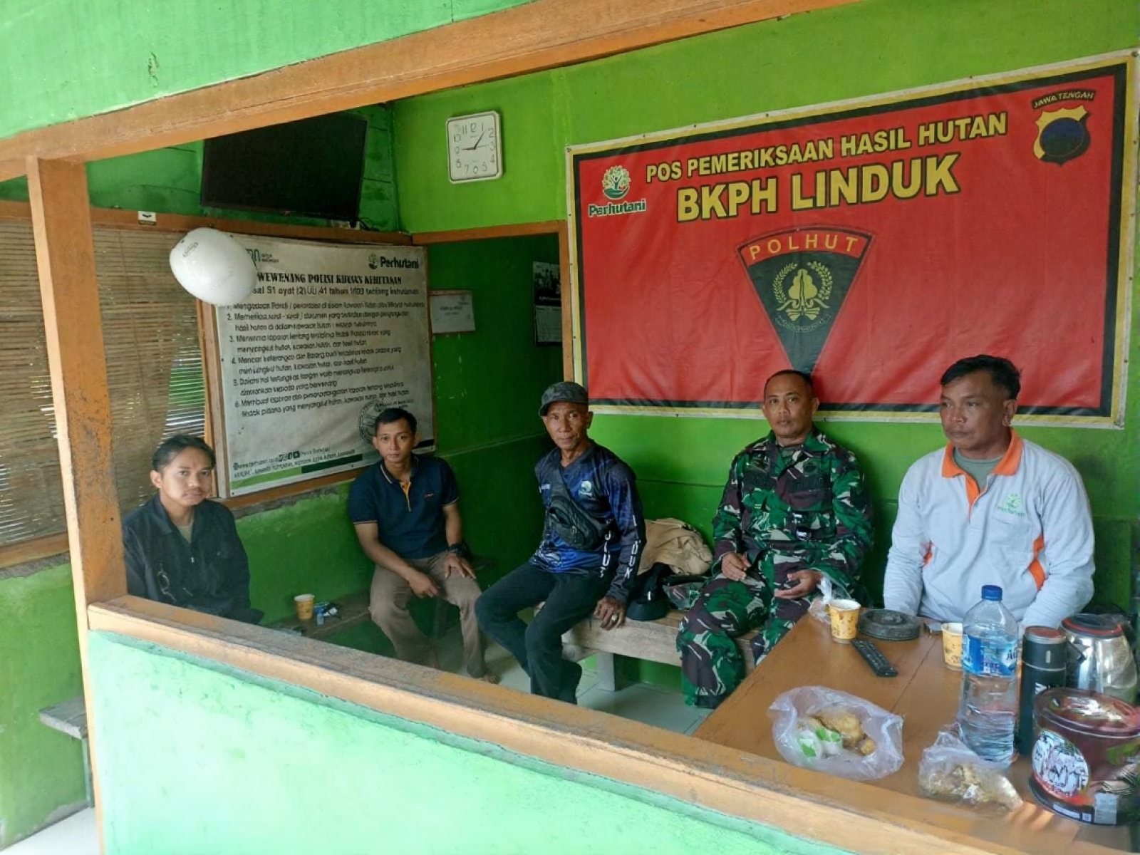 cb6f519f-1dbf-4807-9f05-43879191a13c